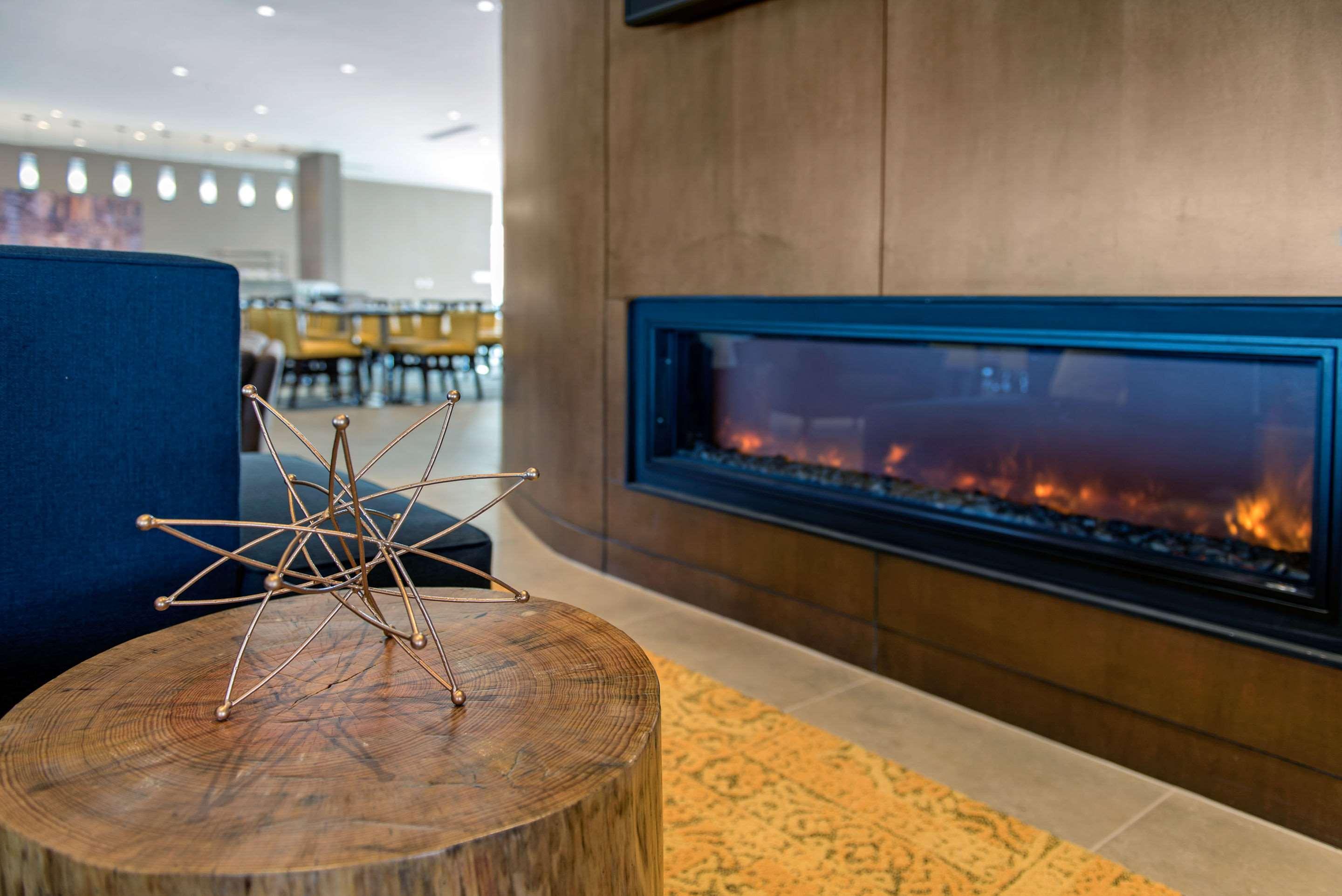 Wyndham Westfield Hotel Exterior photo